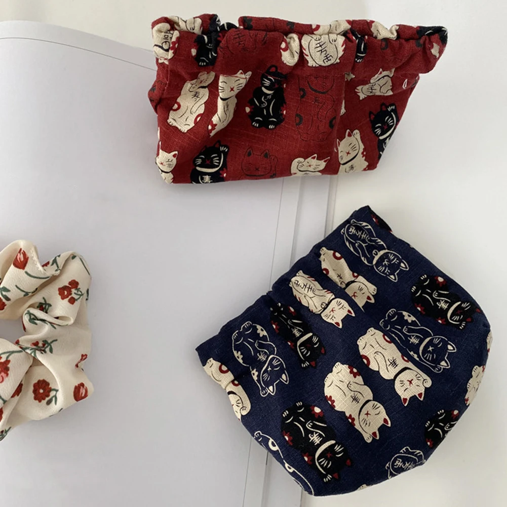 

Women Mini Cosmetic Bag Women Lucky Cat Printing Makeup Bags Zipper Pouch Lipstick Storage Bag Girl Toiletries Cosmetic Case New