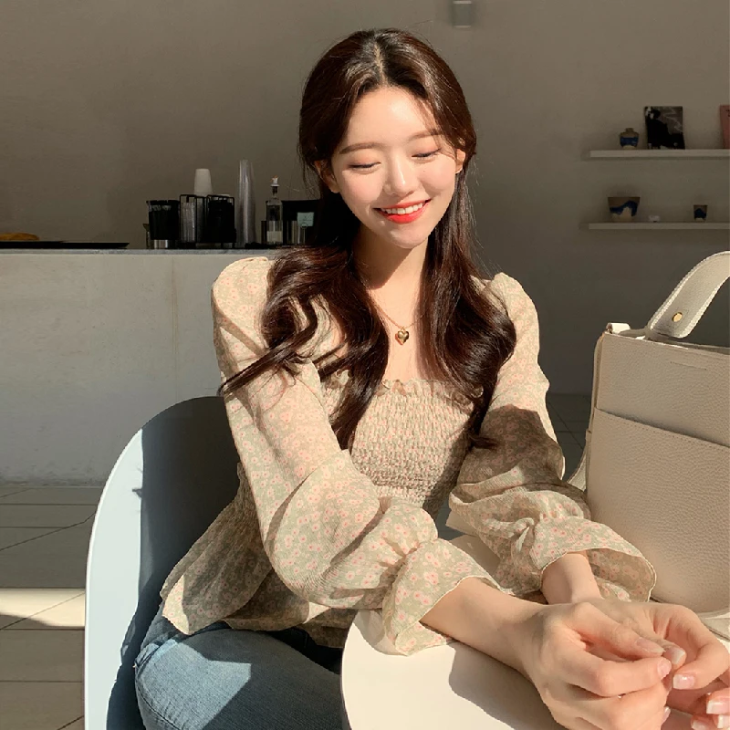 Блузка женская шифоновая с цветочным принтом длинным рукавом и квадратным