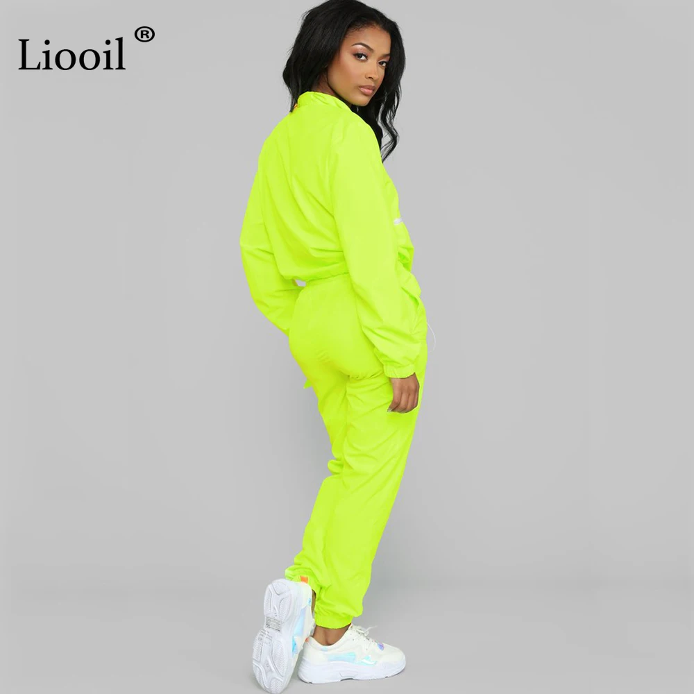 Liooil Neon Green/женская одежда комплект из двух предметов, спортивный костюм осень, укороченный топ с длинными рукавами на молнии и спортивные штаны, комплекты для бега
