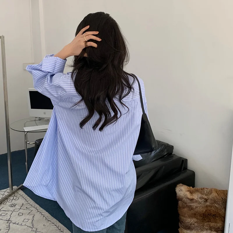 

Korean Style Loose-Fitting Striped Long Sleeves Shirt Rac