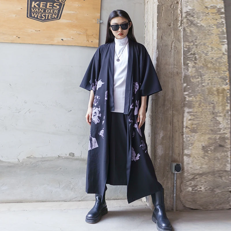 Женская ветровка свободного покроя черная тонкая в японском стиле