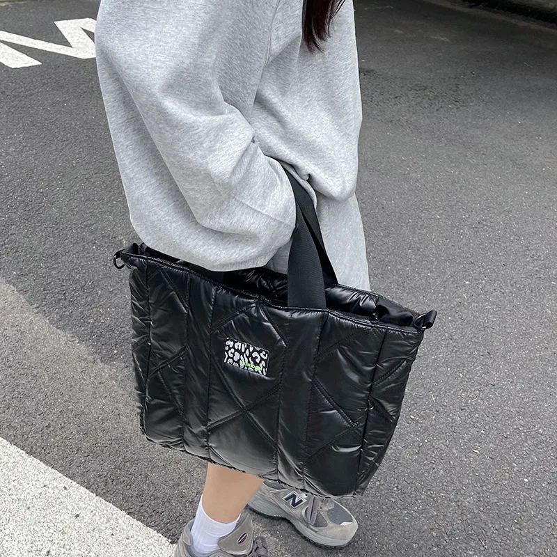 

2021 New Winter Shoulder Bag For Women Handbag Space Pad Cotton Feather Down Bags Fashion Female Large capacity Crossbody Bag