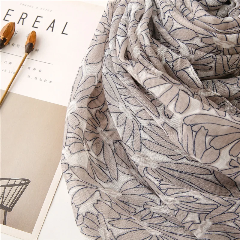 Модный женский роскошный шарф из Испании светильник-серый Ацтек с цветочным