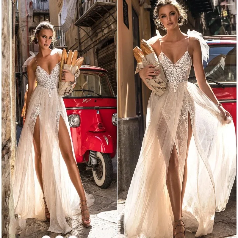 

2021 Sexy Wedding Dresses Spaghetti Straps Side Split Ivory Beach Boho Bow V Neck Open Backless Bridal Gowns Champagne Mariage