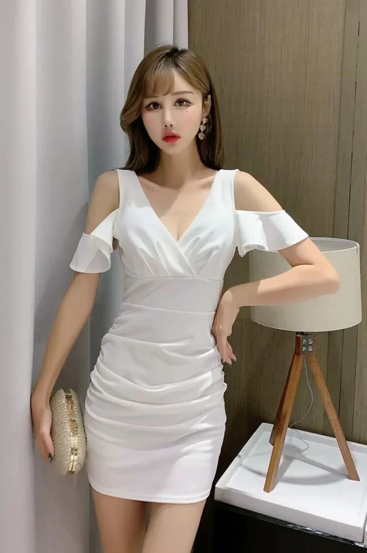 

New nightclub women's strapless slim sexy dress Knee-Length Office Lady Polyester Solid V-Neck