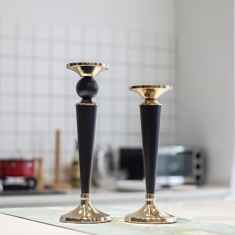 

Romantic Metal Candle Holder Large Creative European Style Modern Candle Holders Simple Living Room Bougeoir Home Decor BC50ZT