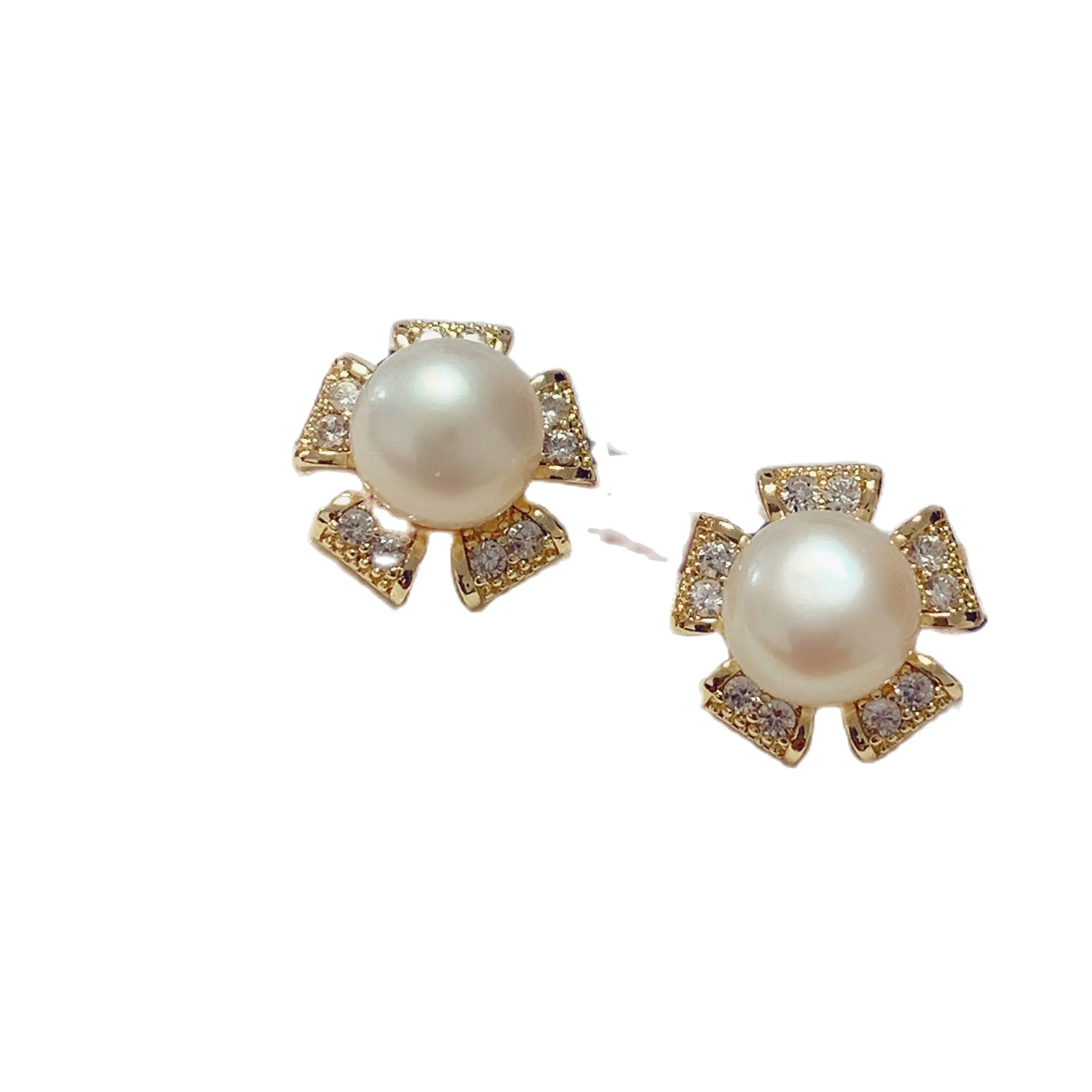 

Korean fashion small petal zircon earrings female natural pearl mini elegant all-match earrings jewelry accessories 2021 trend