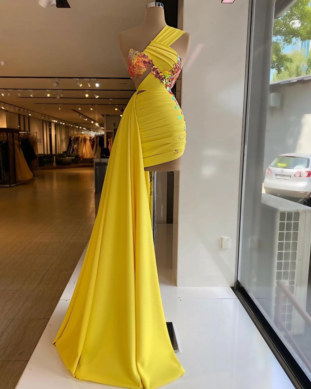 

Short Evening Dresses 2021 Designed Asymmetrical One Strap Yellow Mini Party Dress Women Formal Gowns With Long Train