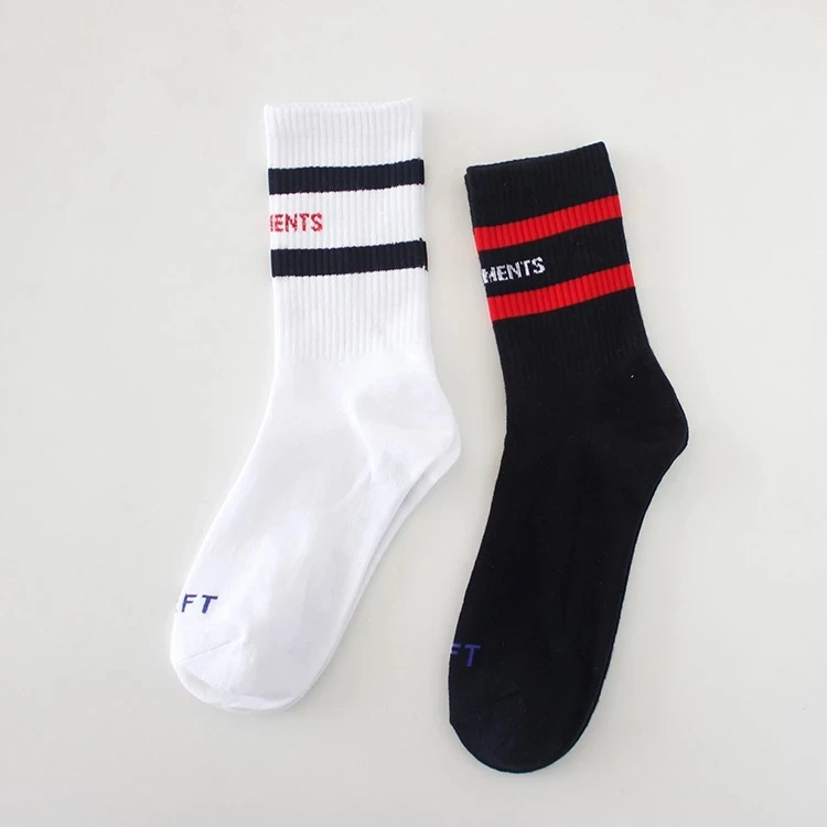 

2 Pairs VT Cotton Socks LettersTwo Bars Cotton Sports Men Women Couple Socks Fashion Korean Striped Breathable Men Women Socks