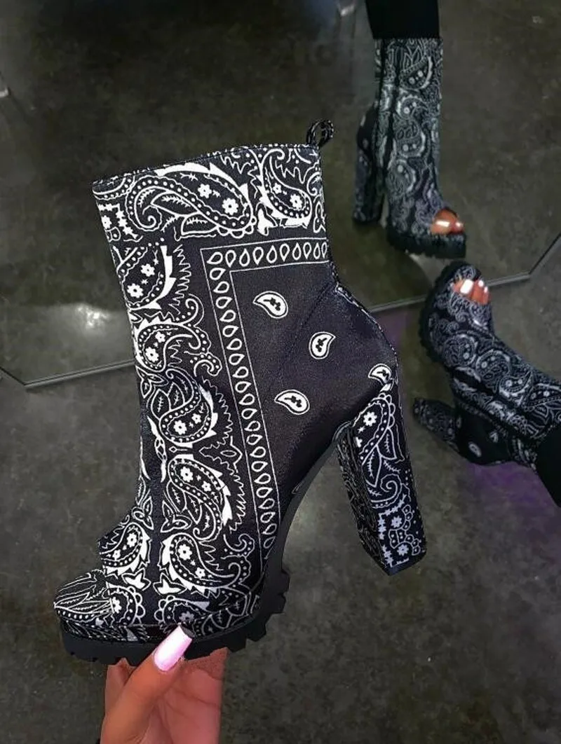 

Totem Printing Lady Boots Plus Size Women Motorcycle Boots 2020 Autumn/winter New Fish Mouth Boots Square Heel Casual Boots