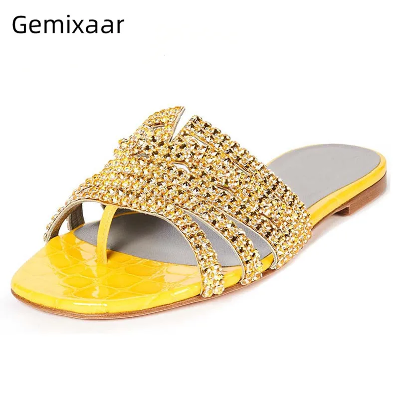 

Yellow Crystal Slippers Women Chic Candy Colors Beach Shoes Flip Flops Flat Heel Slides Round Toe Summer Hot Sell Slippers Woman