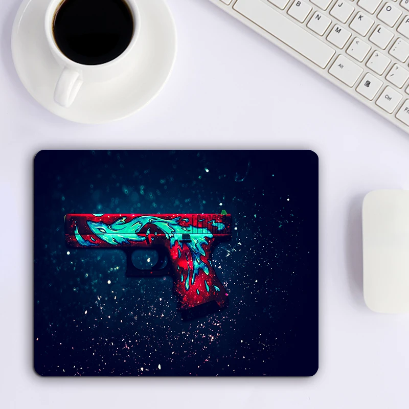 

Маленький коврик для мыши, коврик для мыши с пистолетом, милый коврик для мыши, геймерский коврик на стол, коврик для клавиатуры из аниме, деш...