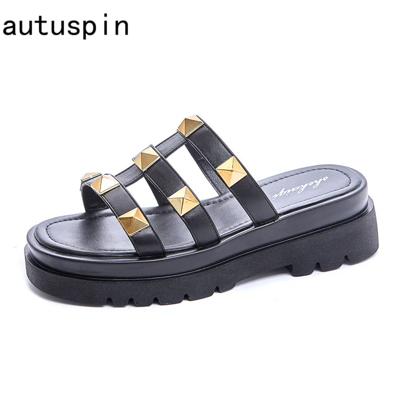

Autuspin Metal Rivets Sandals for Women Leather Flat Shoes Summer Newest Chunky Heels Working Party Beach Casual Shoes Woman