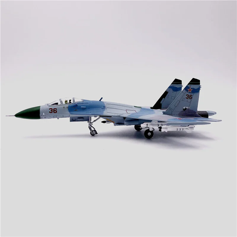 Модель российского самолета Sukhoi SU27 Su27k 1:100 1/100 края истребителя литая