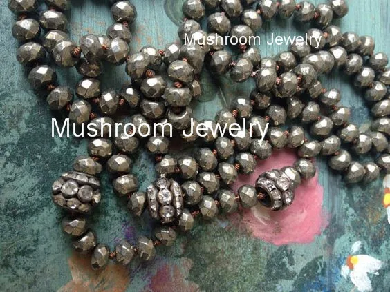 

Ожерелье с бусинами из натурального пирита в стиле бохо