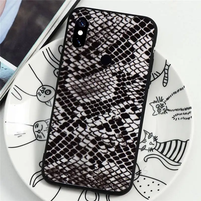 

Snake skin Luxury sexy Phone Cases For Xiaomi Redmi 4x 5 plus 6A 7 7A 8 mi8 8lite 9 note 4 5 7 8 pro