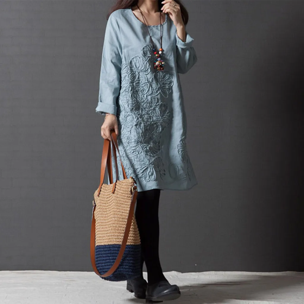 Льняное свободное платье с вышивкой и длинными рукавами женское элегантное