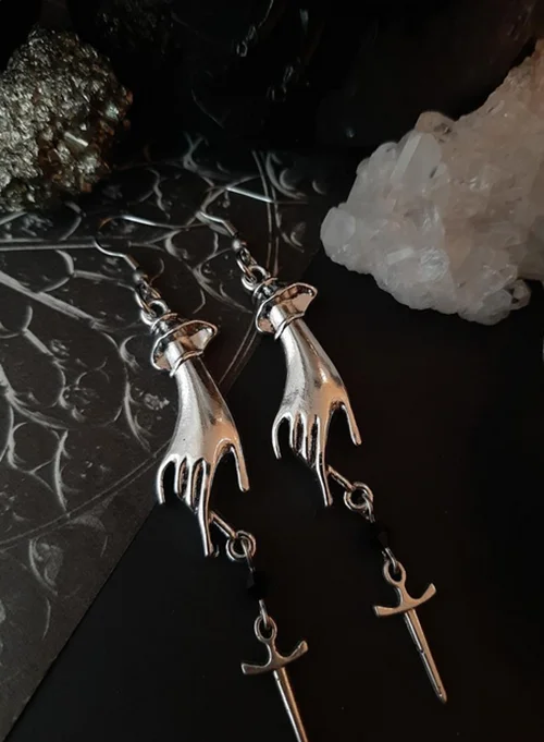 Викторианская рукоятка серьги ведьмы оружия украшения в готическом стиле |