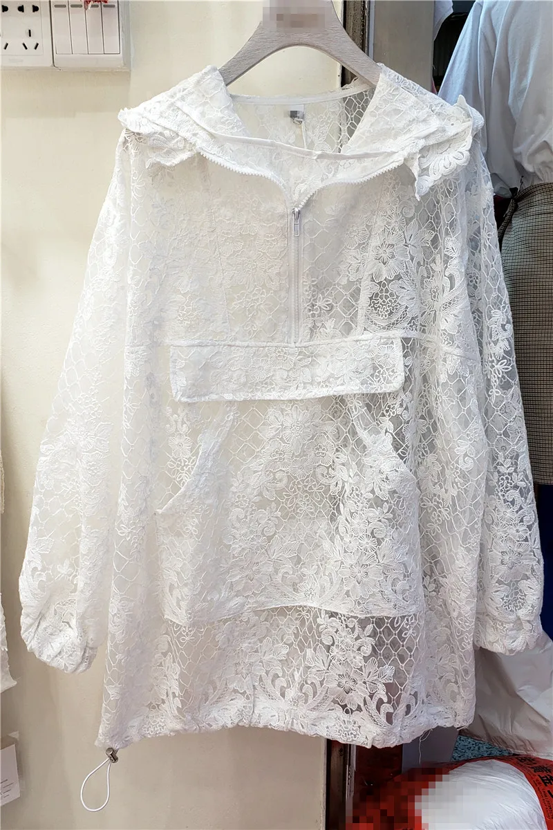 

Lace Hooded Blouses for Women 2021 Spring New Organza Embroidery Sun Protection Shirt Coat Fashion Big Pockets White Female Top