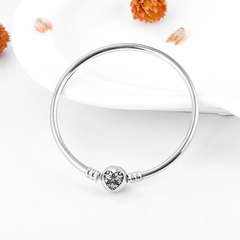 Женский браслет из серебра 925 пробы с сердечками и снежинками | Украшения