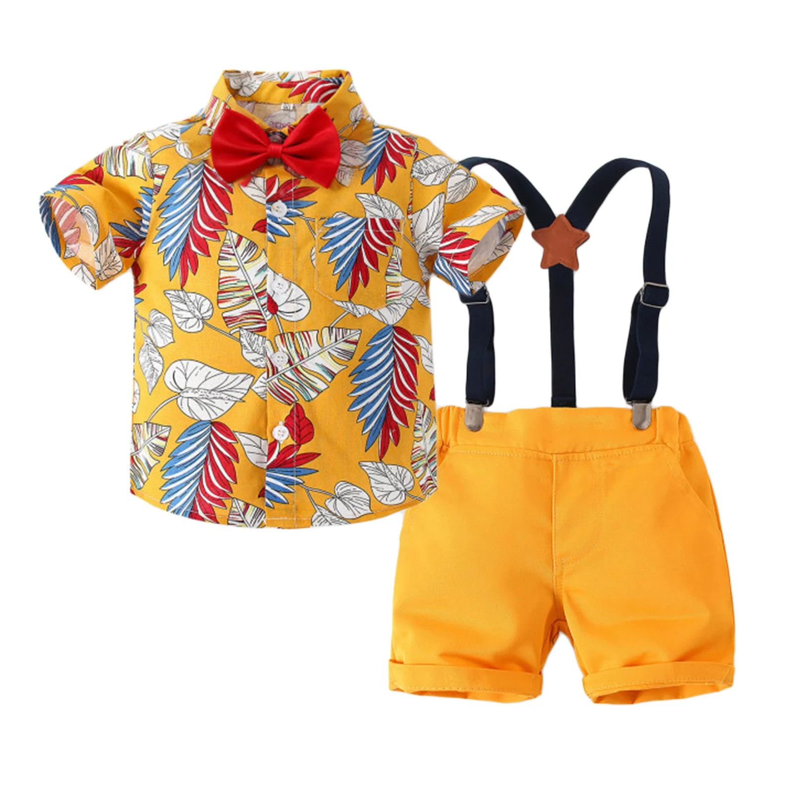 

Рубашка с коротким рукавом, отложным воротником и шорты на бретелях