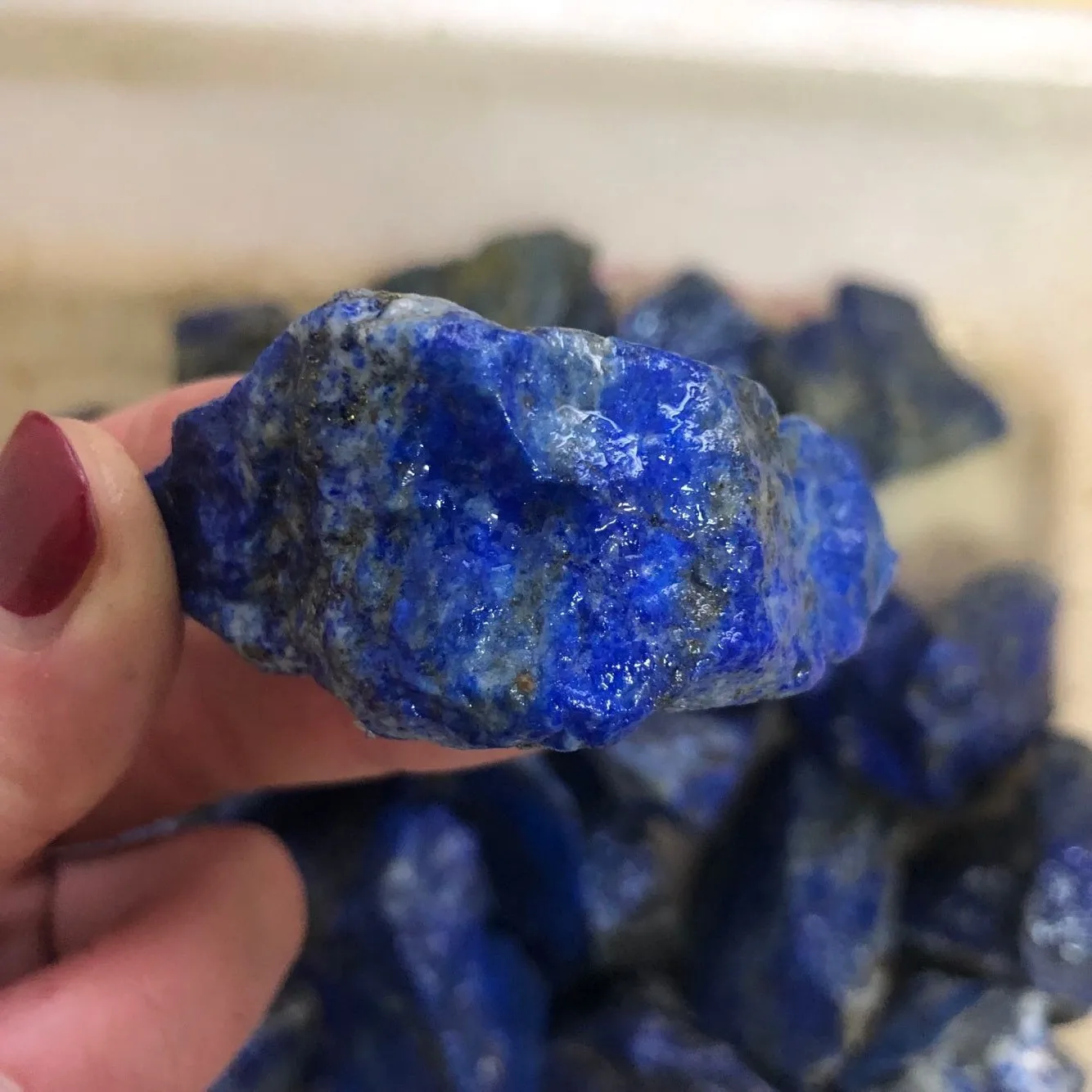 100g Натуральный камень гравийная форма Lapis Lazuli DIY Искусство Ювелирное Украшение