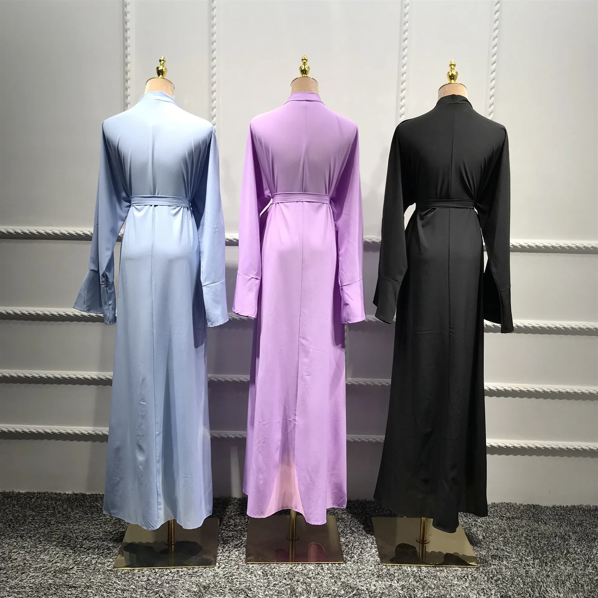 Элегантное мусульманское платье Abaya для женщин расшитое бисером на шнуровке