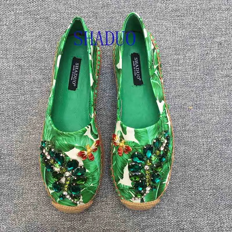 Женские лоферы на плоской подошве повседневные из натуральной кожи с принтом