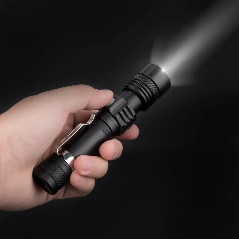 

USB charging glare mini flashlight XLM-T6 LED lamp beads Waterproof Torch Zoomable 4 lighting modes Multi-function USB charging