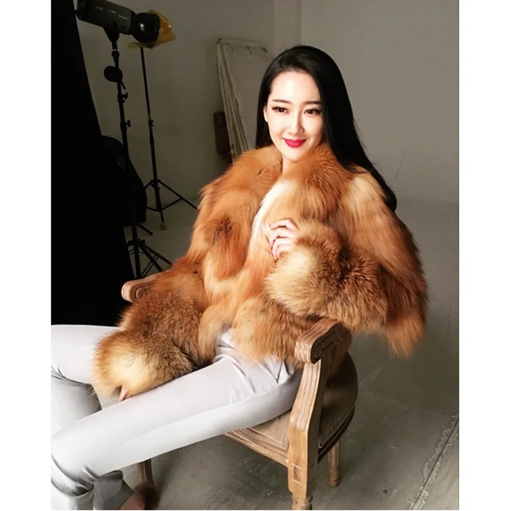 Шуба женская из натурального Лисьего меха в полоску | Женская одежда