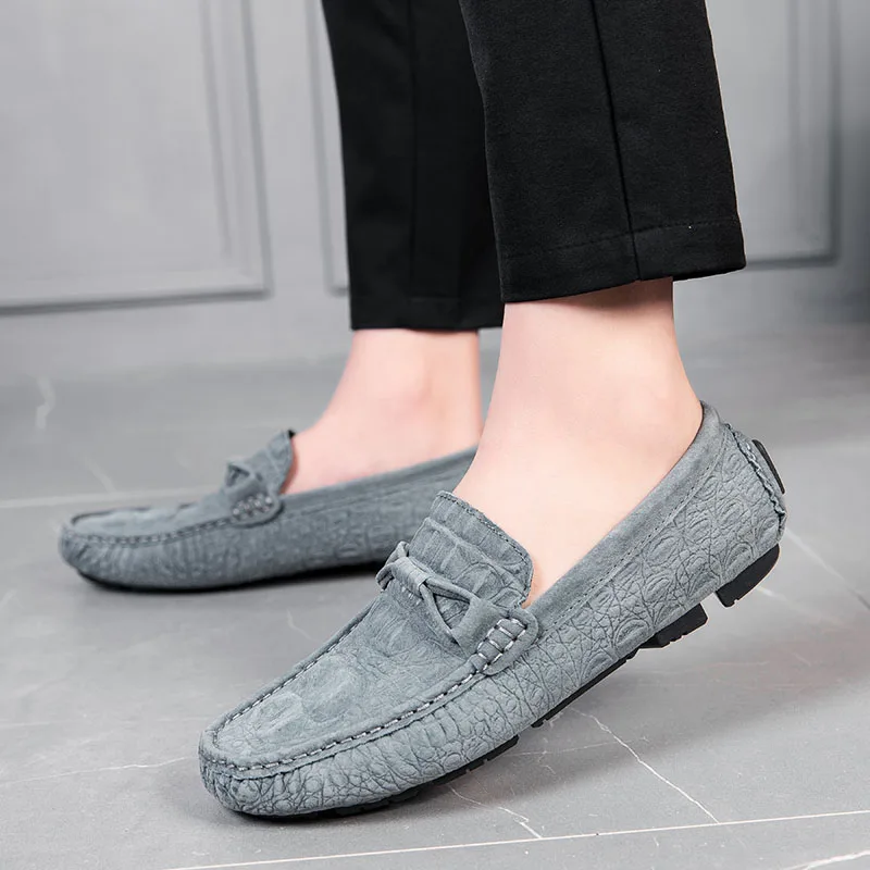 2019 Men Loafers Soft Moccasins Winter suede Genuine Leather Shoes outdoor fashion Men Flats Gommino Slip On Driving Shoes a4