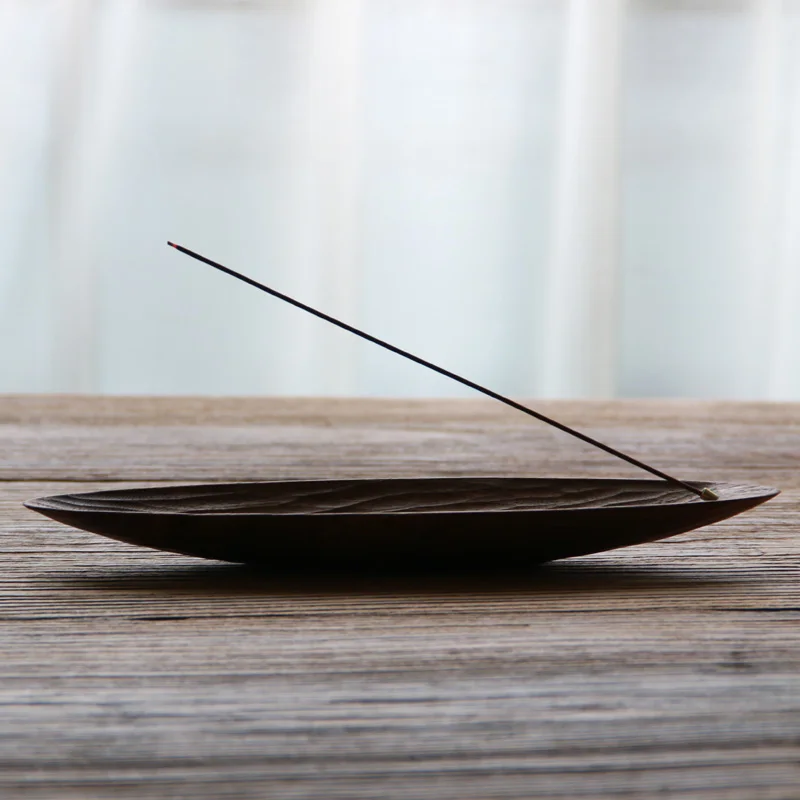 

Boat-Shaped Incense Burner Solid Wood Black Walnut Sticks Holder Hand-Carved Retro Creative Gift