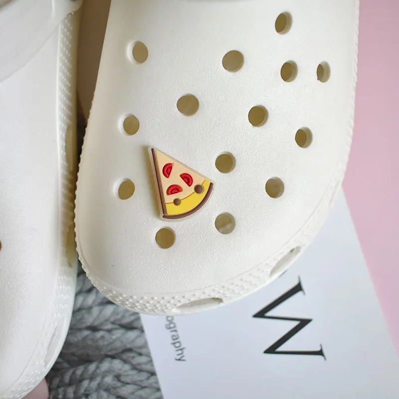 

Children's shoes decorated with cartoon cute shoes buckle luminous food series detachable buckle adult fluorescence