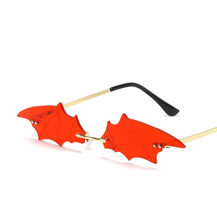 

2007 Personality Bat Sunglasses Men And Women 2021 European And American Trend Sunglasses Trendy Style Street Sunglasses