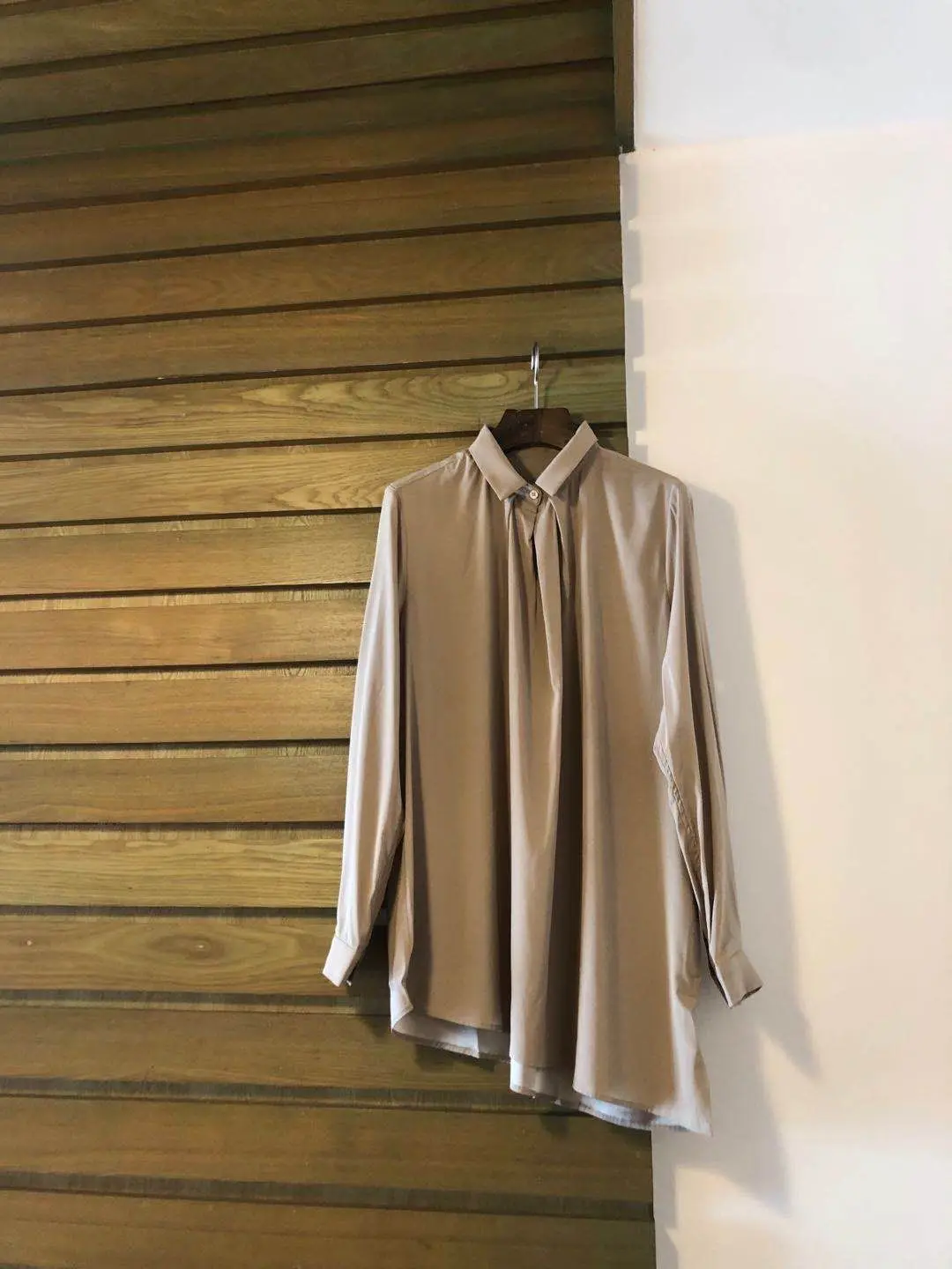 

fashion 2021 new ladies long sleeve sexy casual asymmetrical bottom shirt 1024