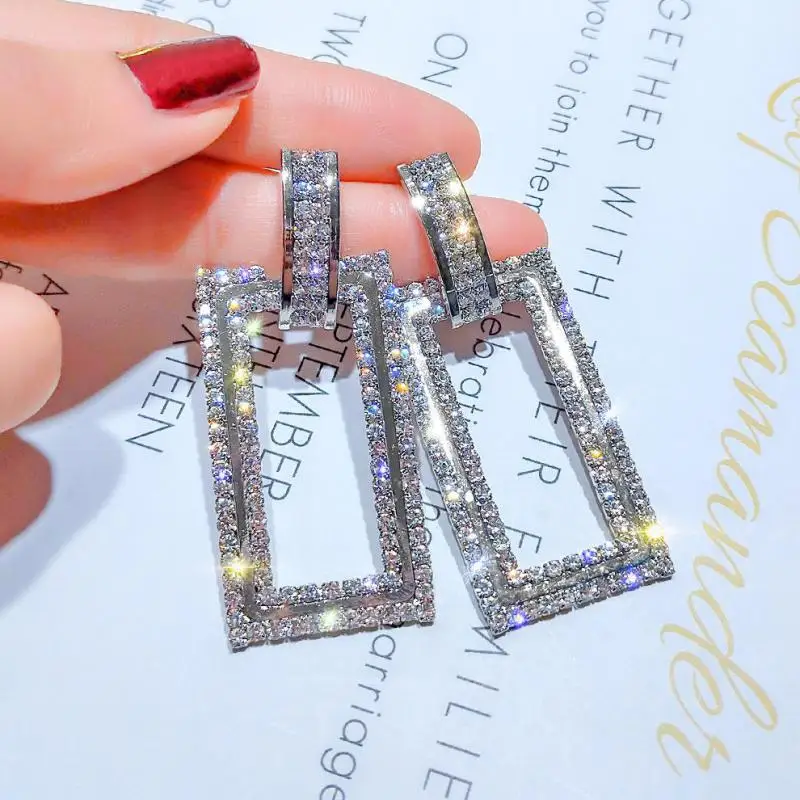 

Korean Original Design Personality Elegant Net Red Needle Geometric Rectangular All Jewelry Square Claw Chain Earrings
