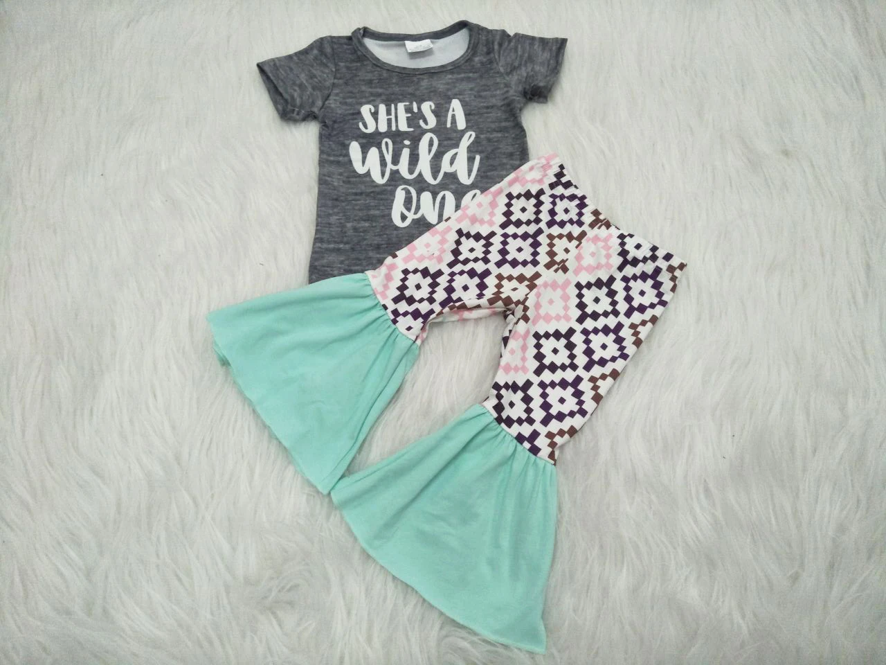 

Boutique children's new short-sleeved shirt letter printing fashion trousers flared pants yll