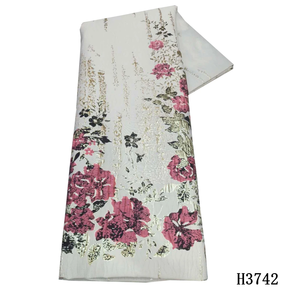 Жаккардовое кружево для свадебного платья золотистое Африканское 2020