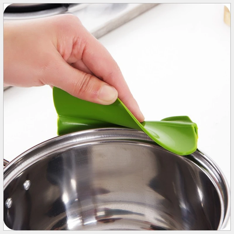 2PCS New Creative Silicone Anti-Spill Kitchen Pots Cookware Edge Diversion Nozzle Pour Soup Spout For Liquid Funnel Utility Tool |