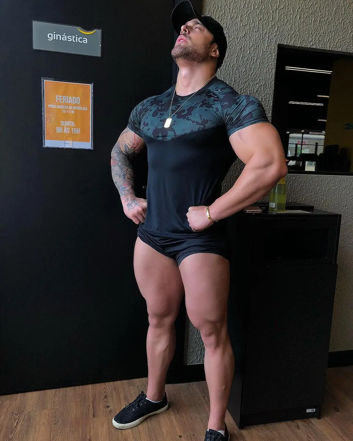 Быстросохнущая футболка с коротким рукавом осенняя стильная повседневная