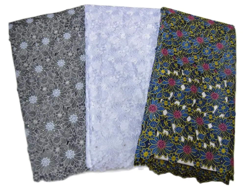 Дешево Белая Высококачественная свадебная кружевная ткань ручной работы, Африканское кружево с камнями, 5 ярдов, вышивка, швейцарская вуаль Купить Белая Высококачественная свадебная кружевная ткань ручной работы, Африканское кружево с камнями, 5 ярдов, вышивка, швейцарская вуаль