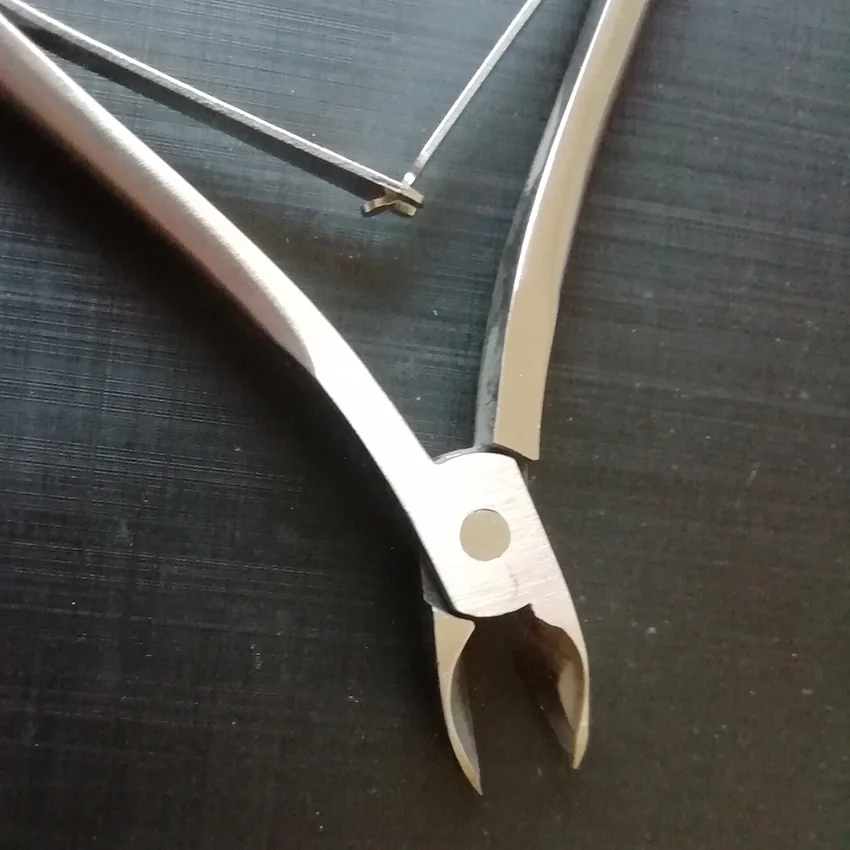 

Stainless Steel Cuticle Cutter Nipper Clipper Edge Cutter Shear Manicure Trimmer Scissor Plastic