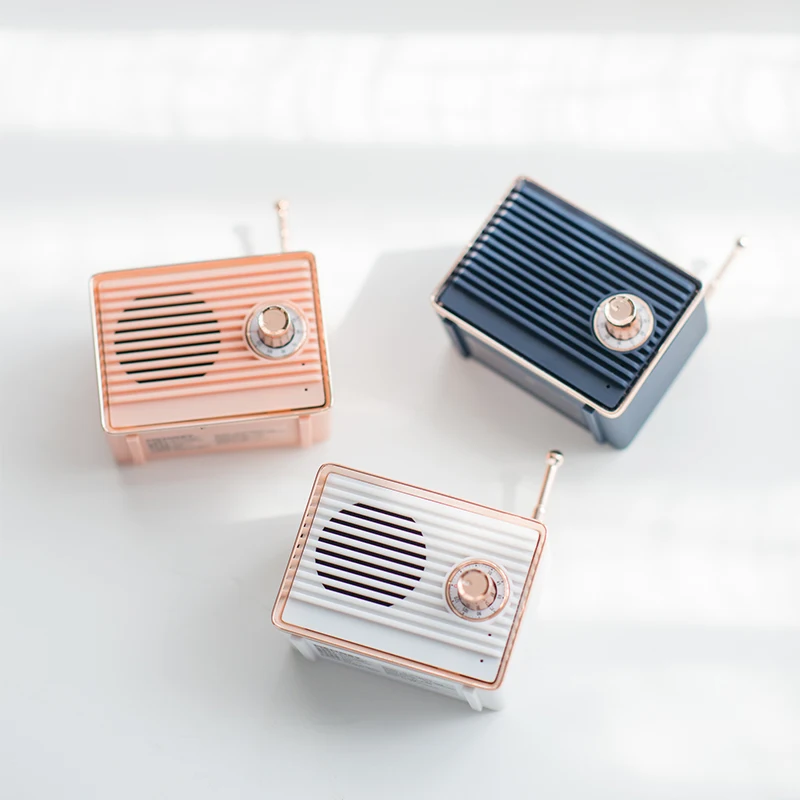 

2020 New Mini Speaker Retro Bluetooth Speaker Girl Gift Portable Speakers Kawaii Pink Photography Ornaments Desk Louderspeaker
