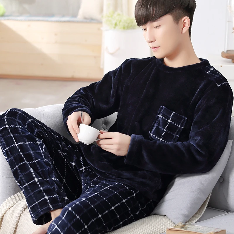 

Thicken Flannel Men's Pajamas Two Piece Fashion Print Feather Home Clothes Loose Soft Homewear Pajamas Warm Winter 2Pieces/Set