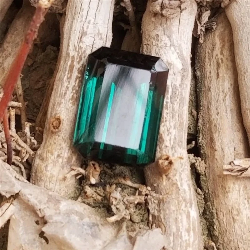 

Colombia Emerald Natural Gem Corundum Spinel Various Shapes Mosaic Jewelry Raw Gemstones Diy of Silver Jewelri Bracelet Pendant