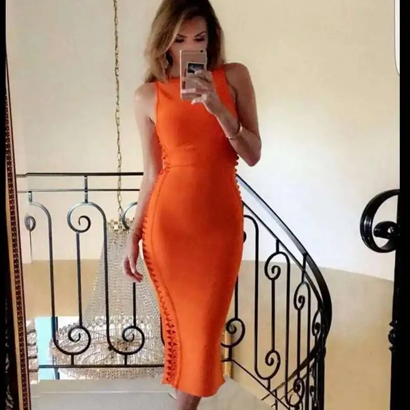 Женское облегающее платье миди из вискозы без рукавов с разрезами по бокам