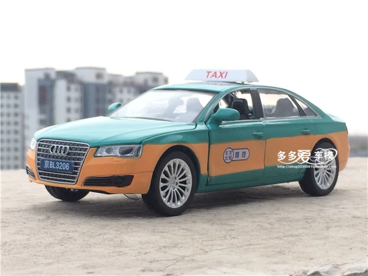 1:32 Масштаб Audi A8 супер такси полиция литая модель автомобиля с вытягиванием назад звуковой светильник коллекция подарок для детей
