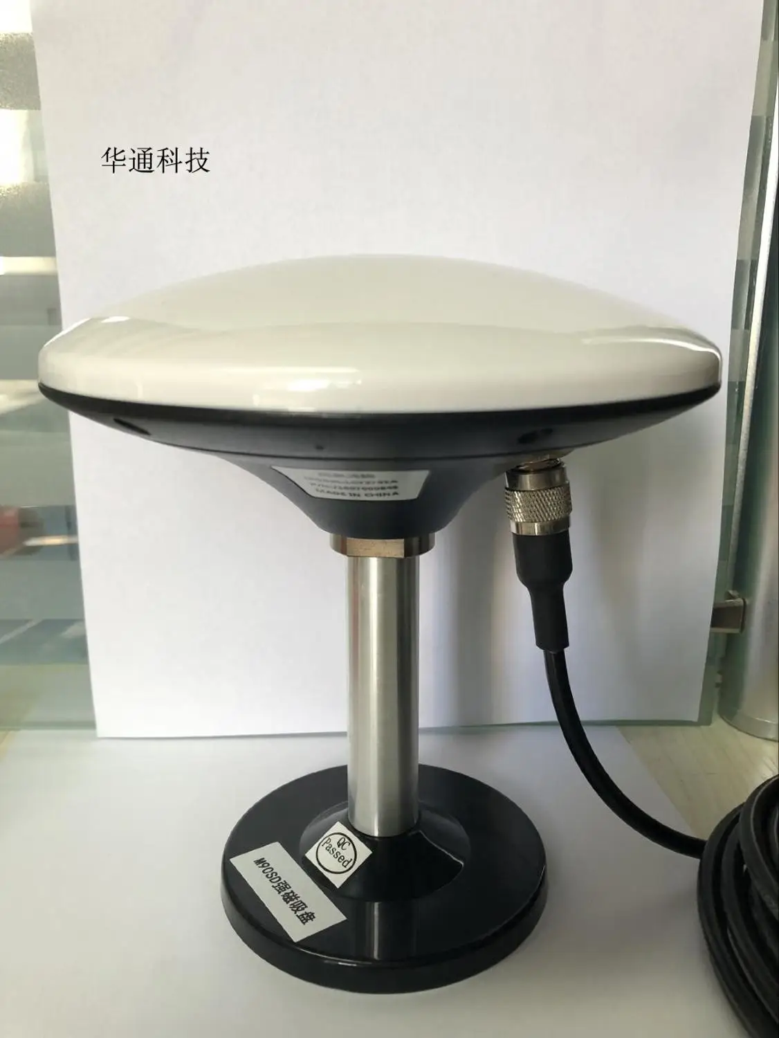 

Driving school driving test differential positioning dish GPS+ beidou BD+GLONASS seven-frequency waterproof mushroom hea