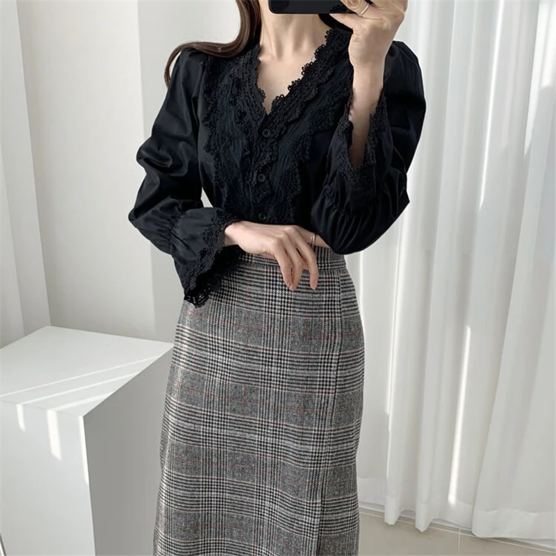 

HziriP Palace Style Vintage New Puff Sleeves Women 2021 All Match High Quality Patchwork Lace Office Lady V-Neck Sexy Shirts