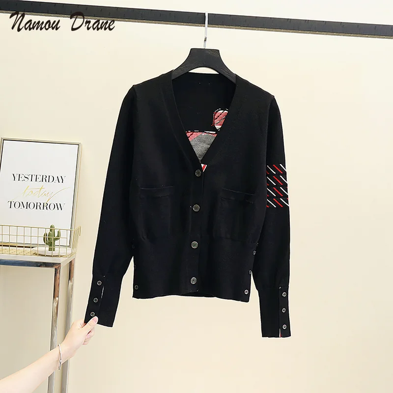 

Namou Drane 2021 Autumn and Winter New V-neck Cardigan TB College Style Hem Slit Fashion All-match Classic Striped Sweater Thick